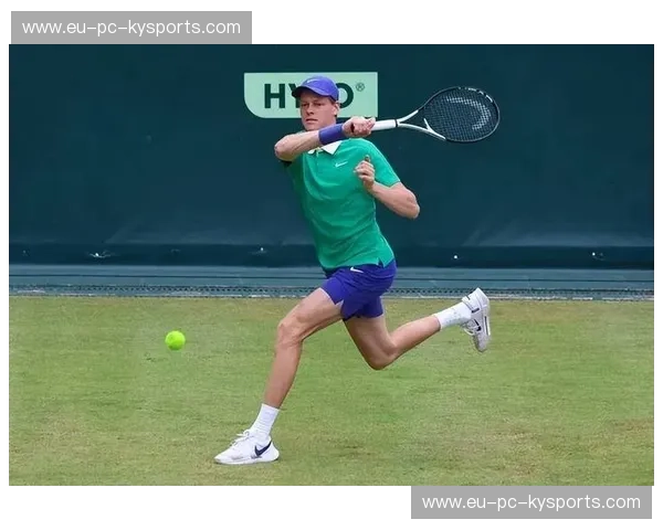 网球球鞋选择：从贴合到场地的胜势之路