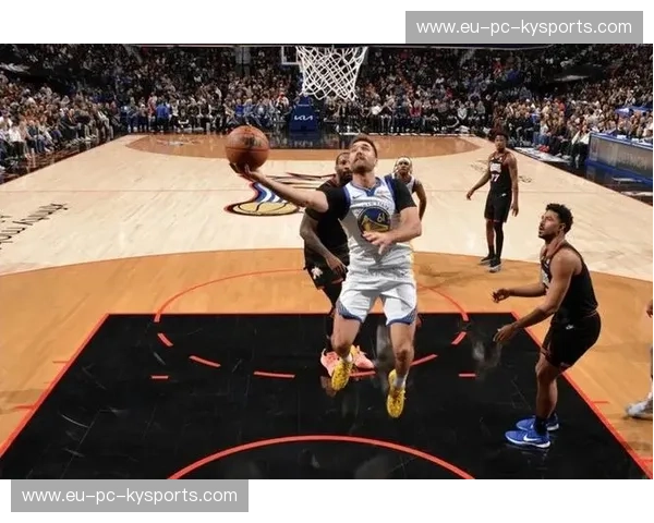 决战之巅：骑士vs勇士，定格史诗瞬间的图片盛宴